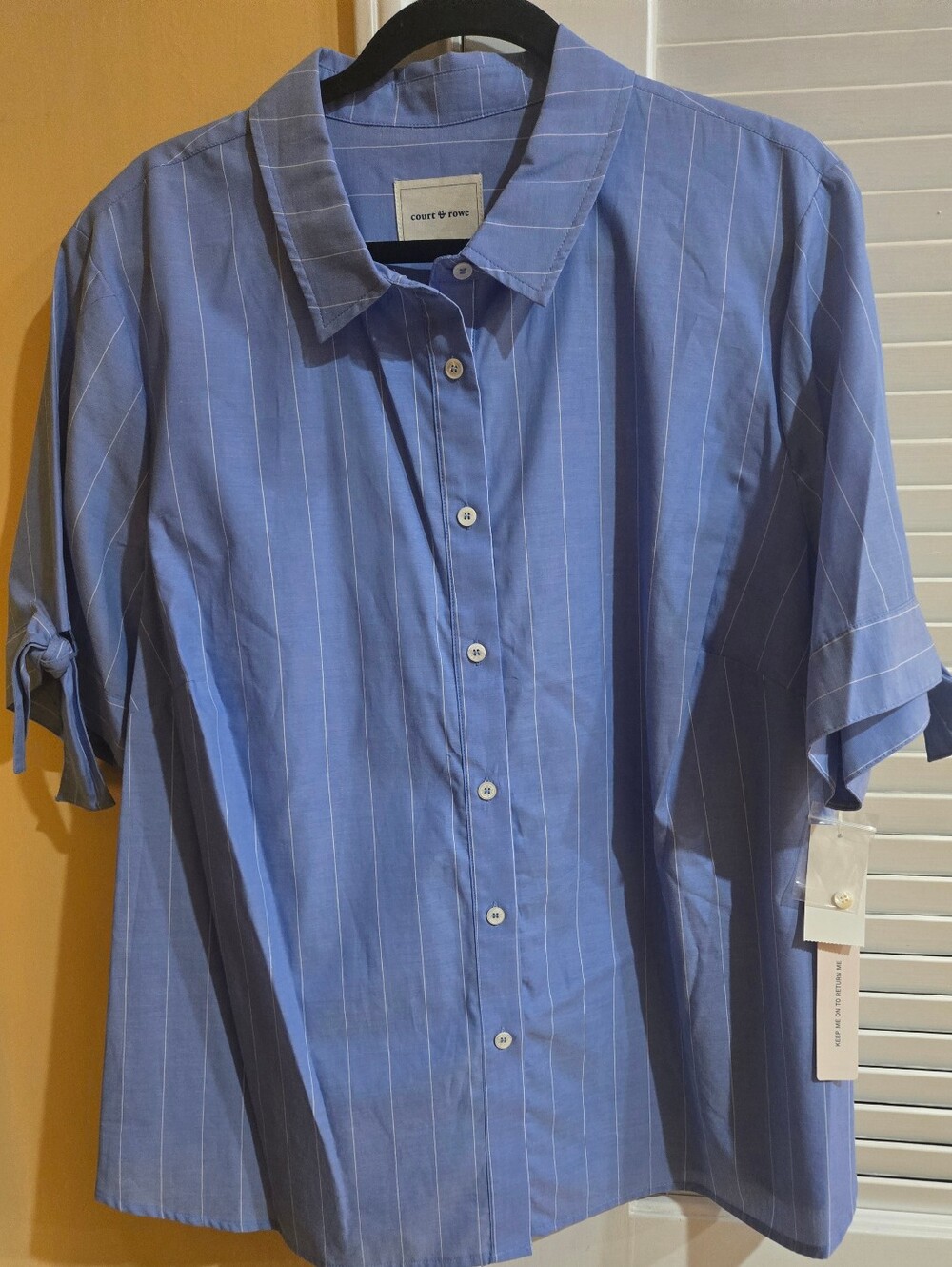 Court And Rowe Button Up Blouse With Sleeve Ties - Size 3X - NWT - 100% Cotton